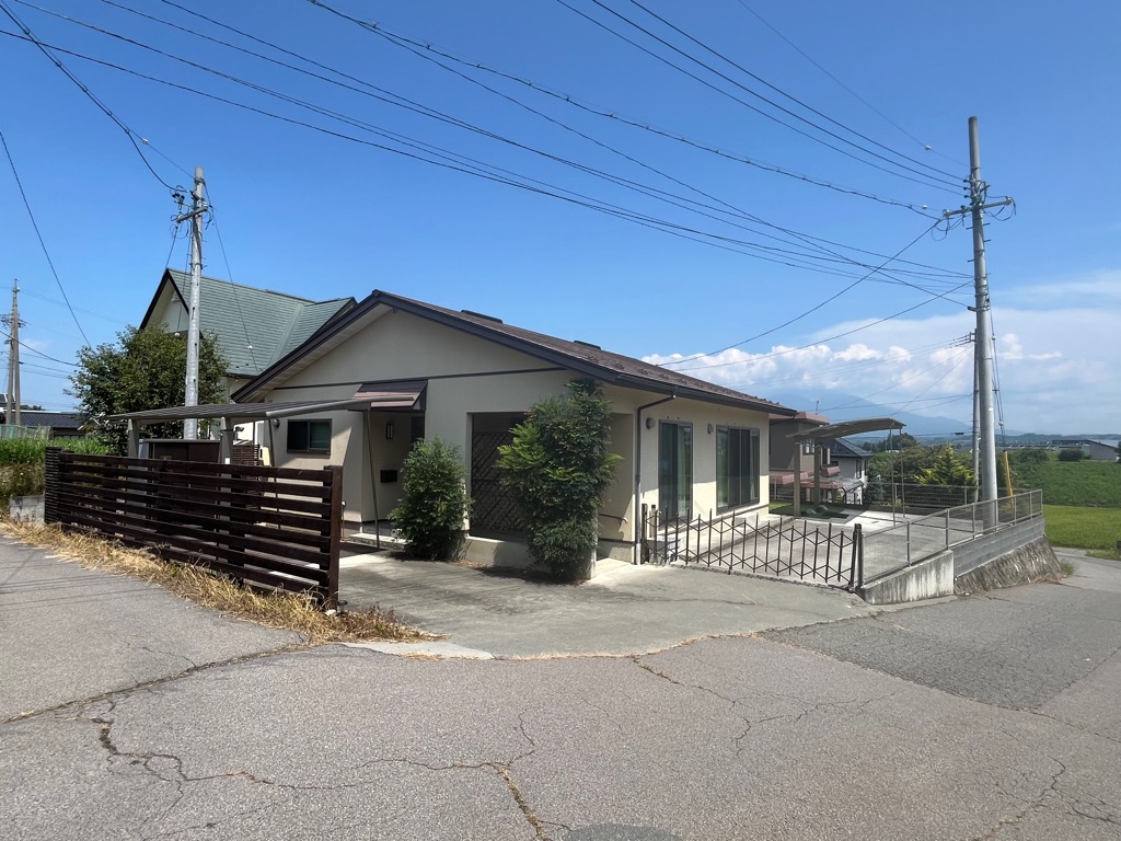 101＿閑静な住宅地に建たる庭付きの平屋建て